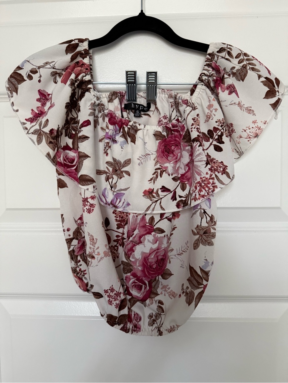Hype Cream Off-Shoulder Floral Ruffle Top with Rose Pink Blooms